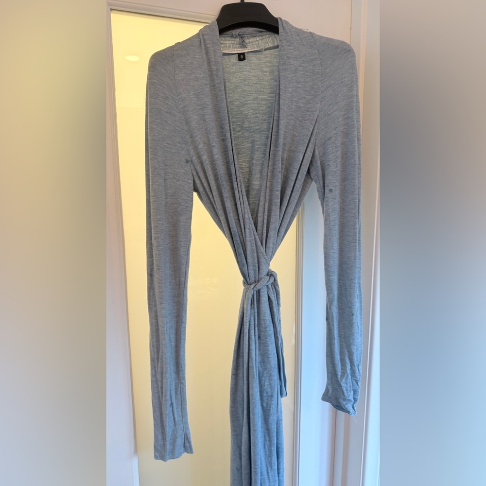 Diane Von Furstenberg Sky Blue Wrap Jersey dress size 8